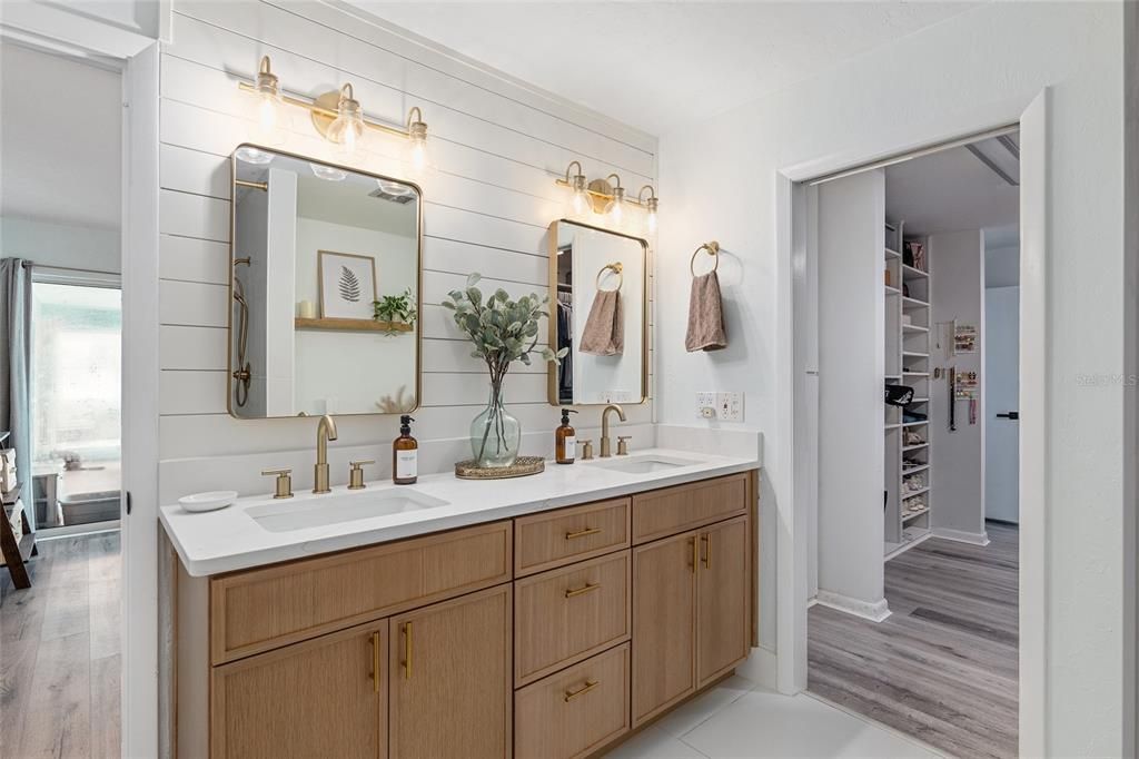 New marble topped vanity in renovated en suite