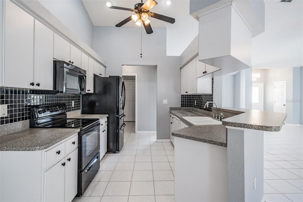 For Sale: $379,000 (3 beds, 2 baths, 2250 Square Feet)