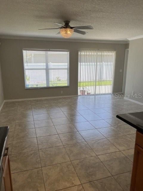 For Rent: $2,750 (4 beds, 2 baths, 1929 Square Feet)