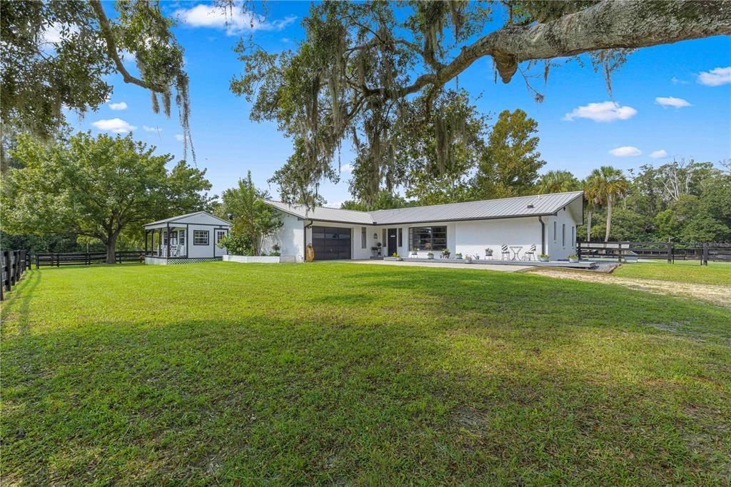 For Sale: $950,000 (3 beds, 2 baths, 1785 Square Feet)