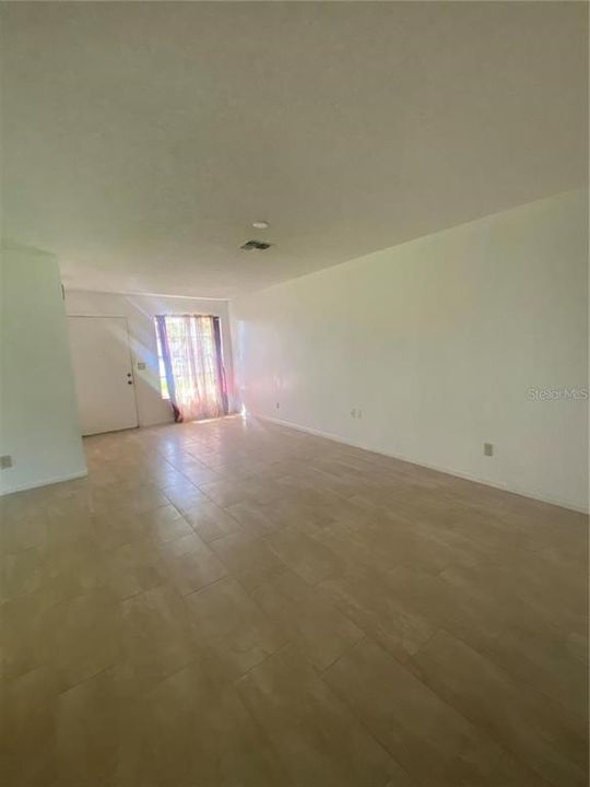 Activo con contrato: $399,900 (4 camas, 0 baños, 2107 Pies cuadrados)