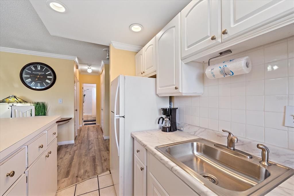 For Sale: $499,000 (1 beds, 1 baths, 593 Square Feet)