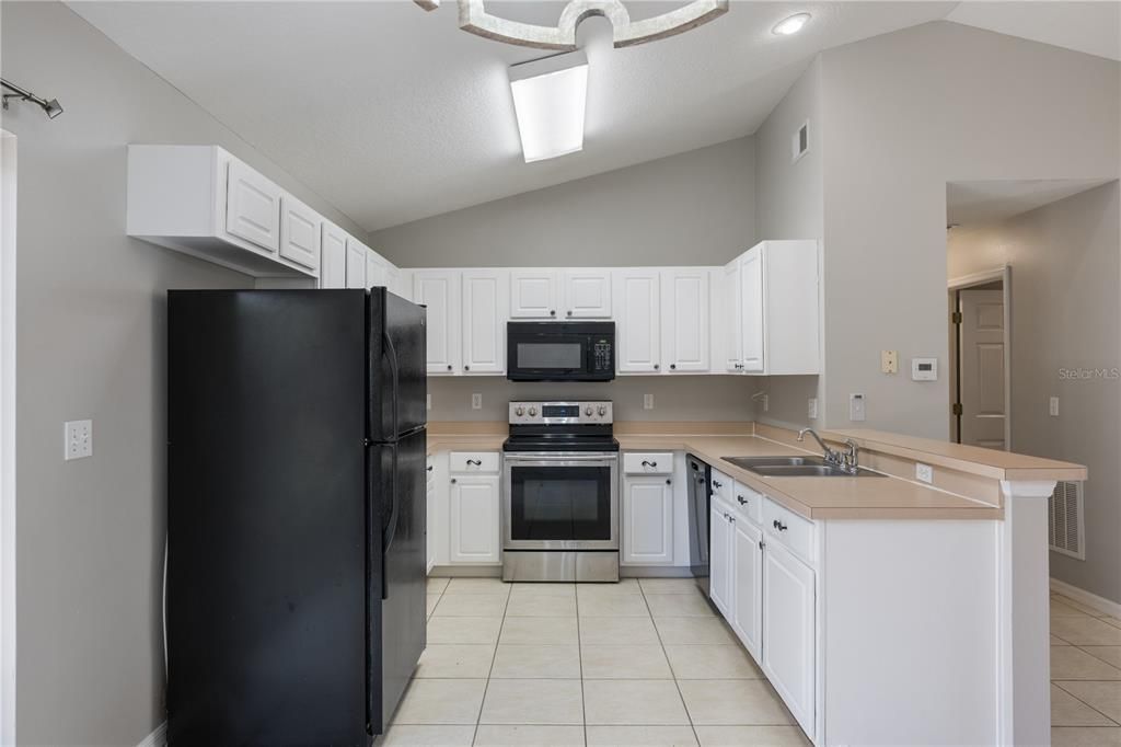 For Sale: $360,000 (3 beds, 2 baths, 1200 Square Feet)