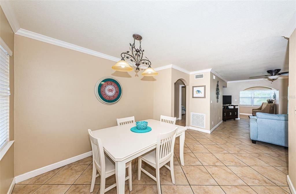 For Sale: $485,000 (2 beds, 1 baths, 950 Square Feet)