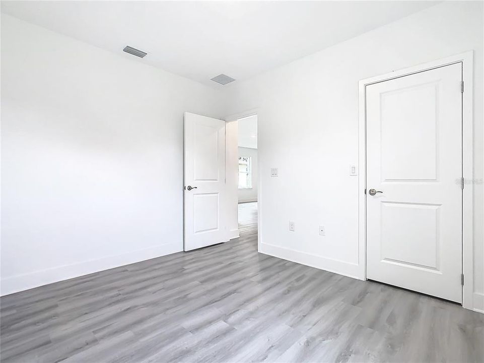 For Sale: $325,000 (3 beds, 2 baths, 1418 Square Feet)