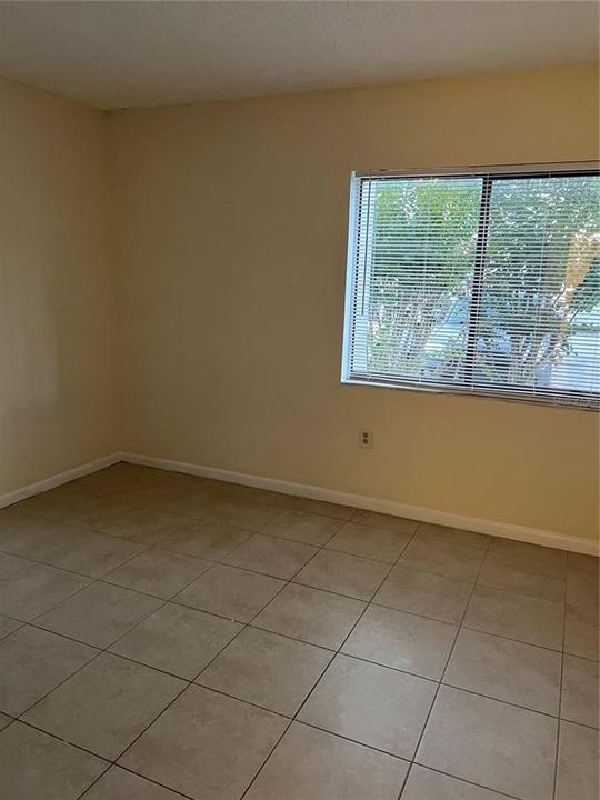 For Rent: $1,800 (2 beds, 2 baths, 1048 Square Feet)