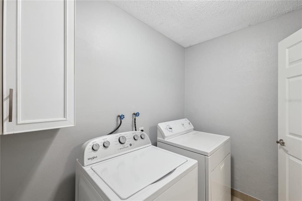 For Sale: $335,000 (3 beds, 2 baths, 1028 Square Feet)