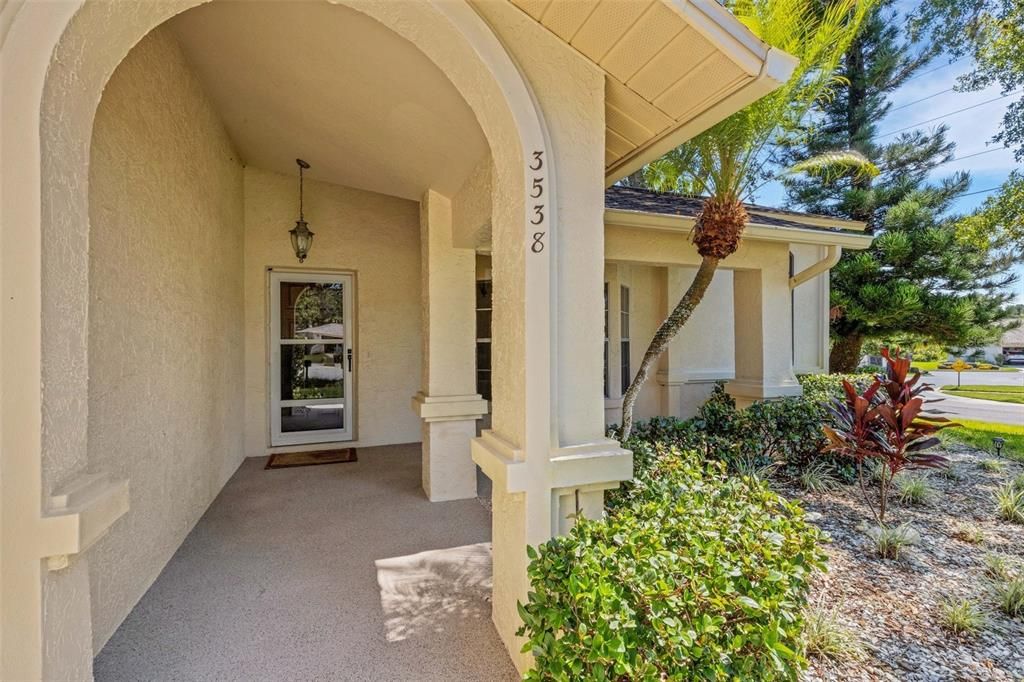 An entry way you will love coming home to~