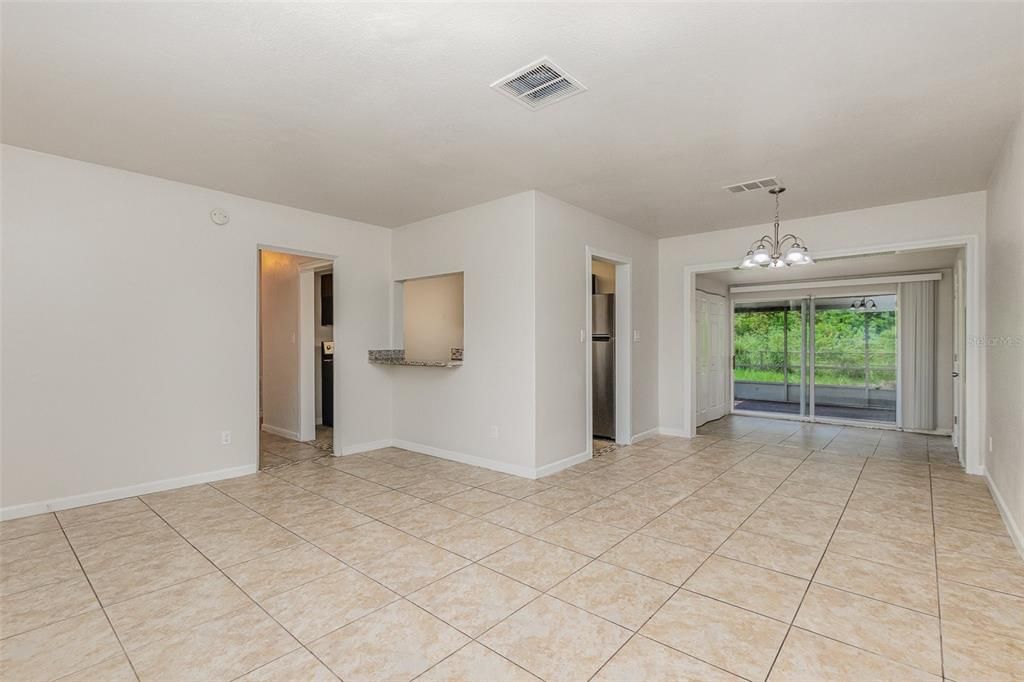 For Sale: $339,900 (3 beds, 2 baths, 1374 Square Feet)