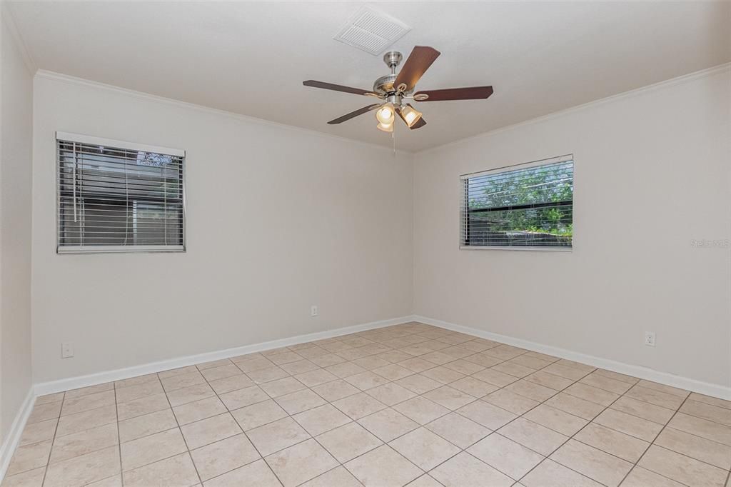 For Sale: $339,900 (3 beds, 2 baths, 1374 Square Feet)