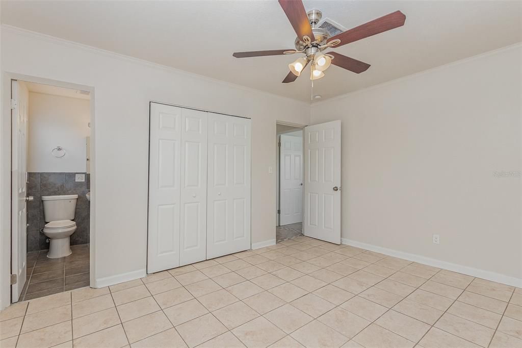 For Sale: $339,900 (3 beds, 2 baths, 1374 Square Feet)