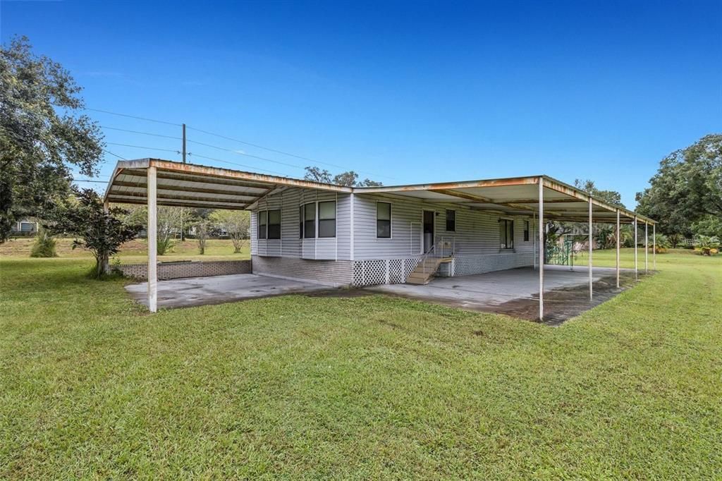 For Sale: $2,700,000 (3 beds, 2 baths, 1792 Square Feet)