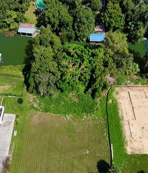 На продажу: $98,000 (0.44 acres)