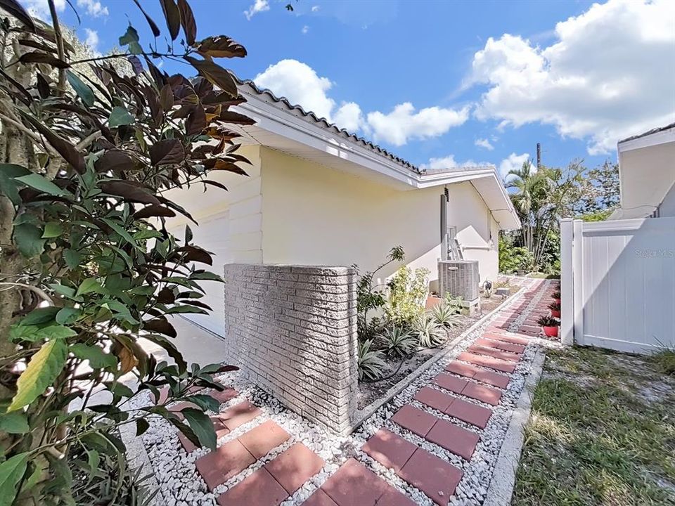 En Venta: $625,000 (3 camas, 2 baños, 1716 Pies cuadrados)