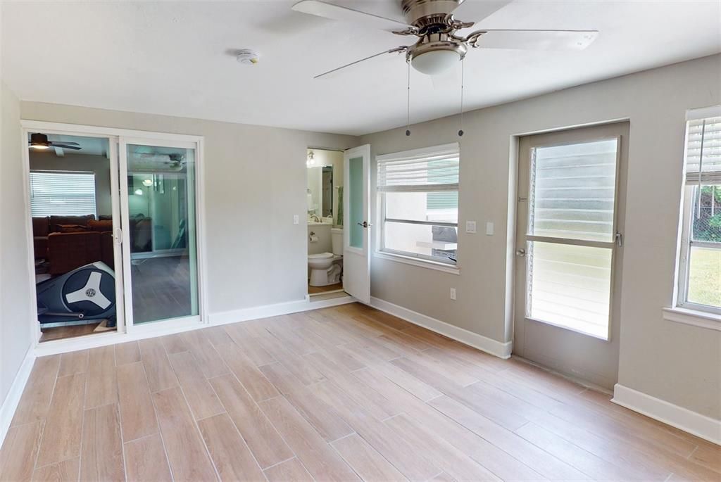 For Sale: $349,500 (3 beds, 2 baths, 2033 Square Feet)