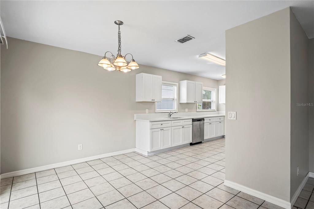 For Sale: $395,000 (3 beds, 2 baths, 1244 Square Feet)