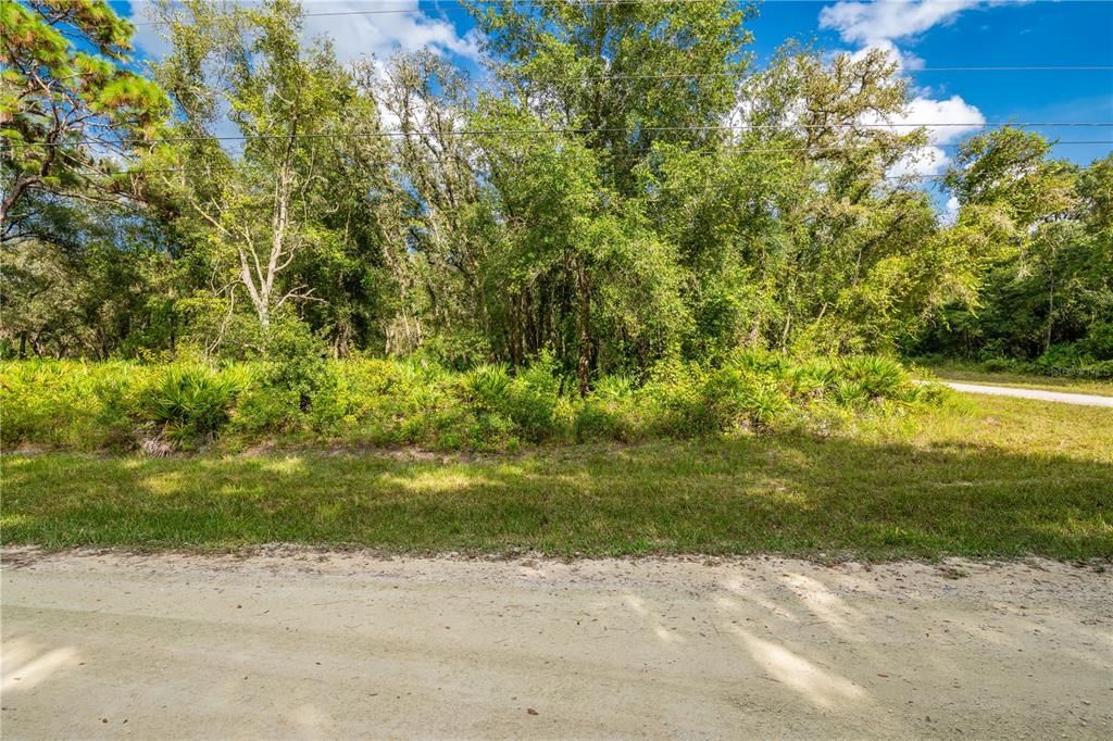 На продажу: $75,000 (2.10 acres)