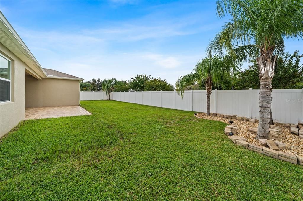 For Sale: $450,000 (3 beds, 3 baths, 2543 Square Feet)