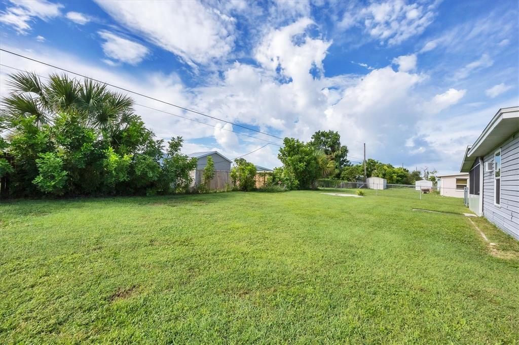 For Sale: $235,000 (3 beds, 2 baths, 1012 Square Feet)