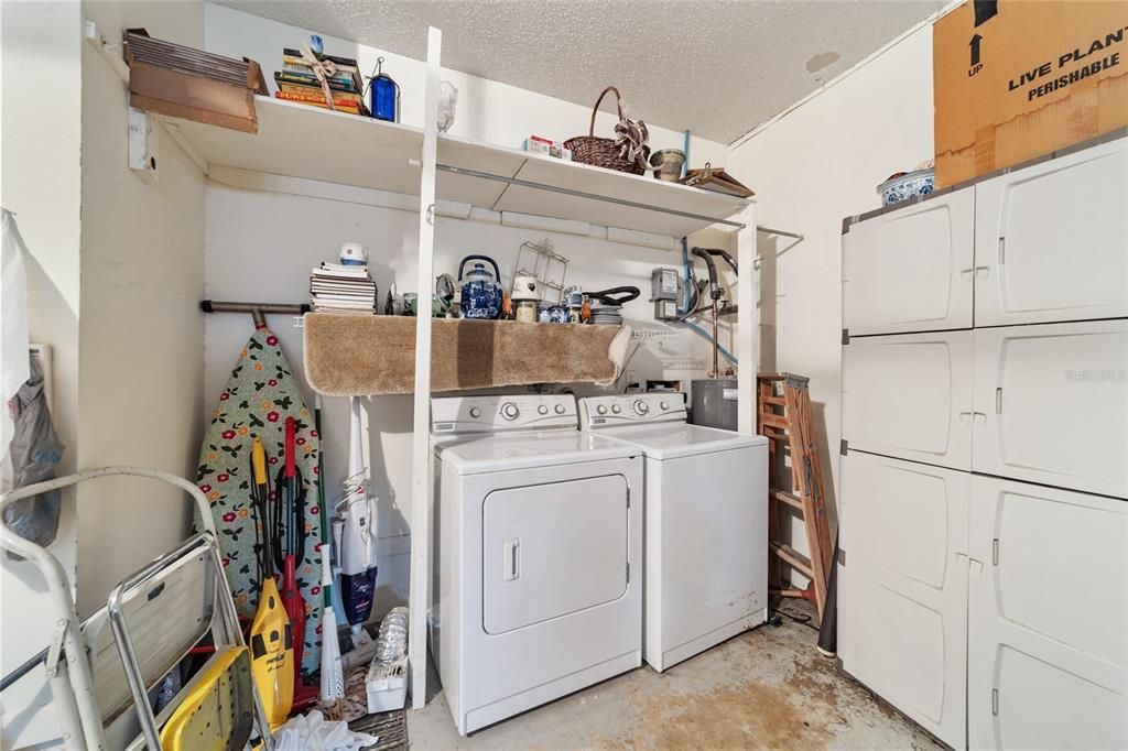 For Sale: $157,000 (2 beds, 2 baths, 1541 Square Feet)