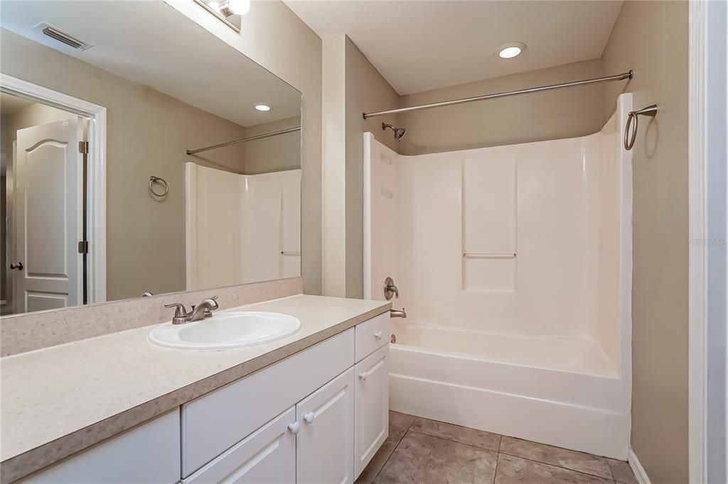 For Rent: $2,055 (3 beds, 2 baths, 1458 Square Feet)