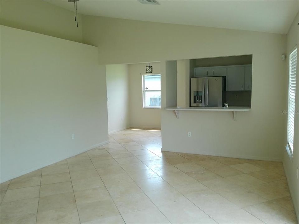 For Rent: $1,800 (3 beds, 2 baths, 1231 Square Feet)