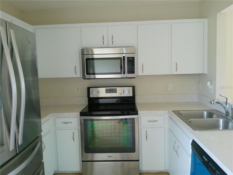 For Rent: $1,800 (3 beds, 2 baths, 1231 Square Feet)