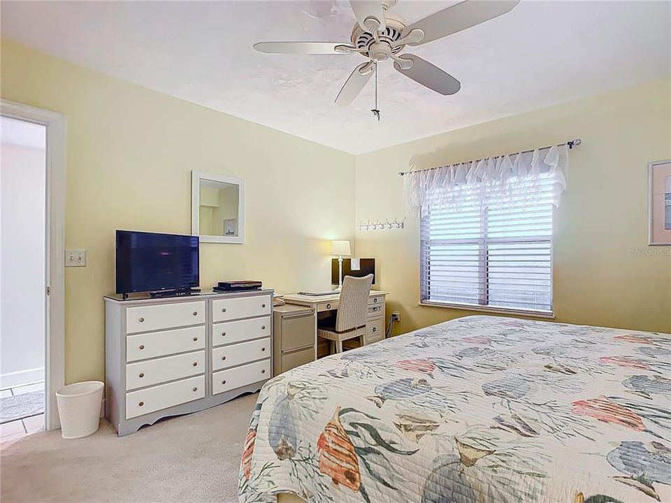 For Sale: $499,900 (2 beds, 2 baths, 1681 Square Feet)