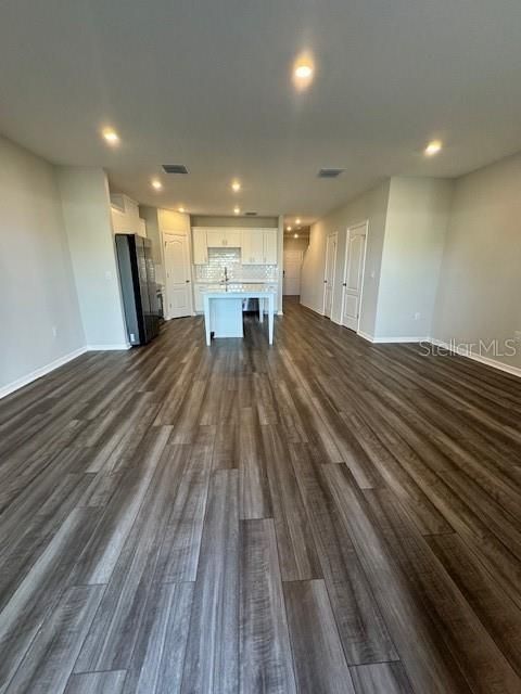 For Rent: $2,450 (3 beds, 2 baths, 1674 Square Feet)