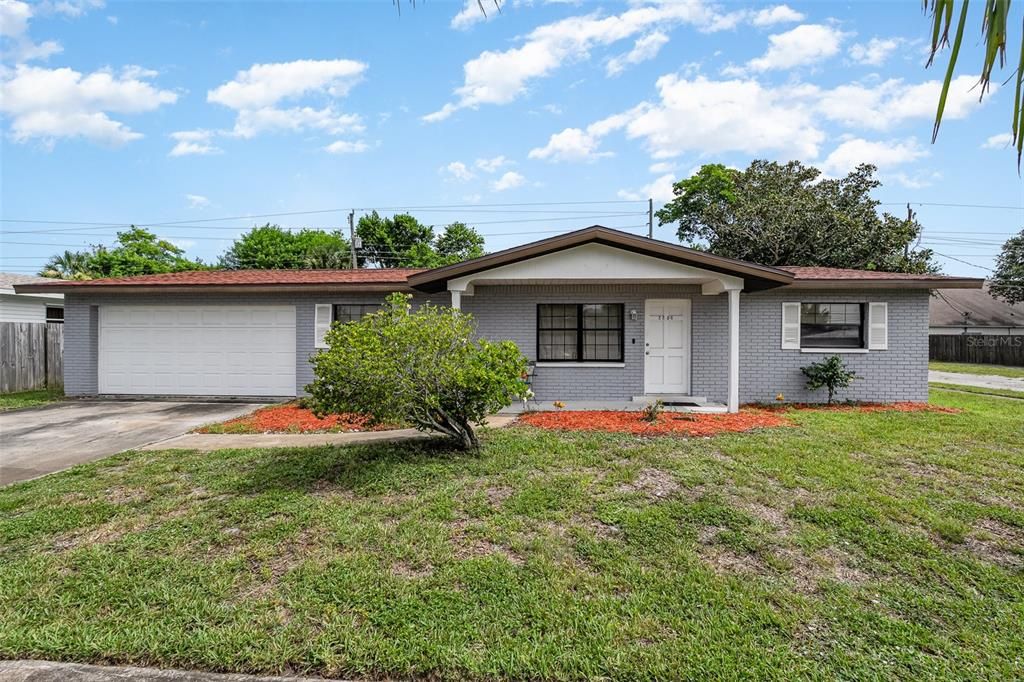 For Sale: $319,744 (3 beds, 2 baths, 1516 Square Feet)