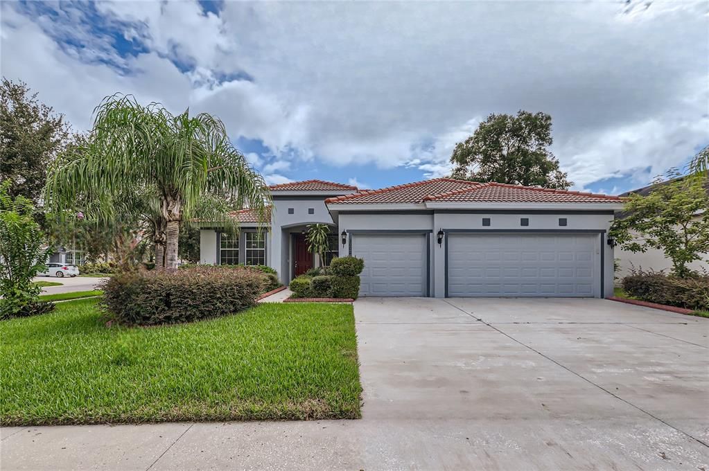 For Sale: $489,950 (4 beds, 2 baths, 2222 Square Feet)