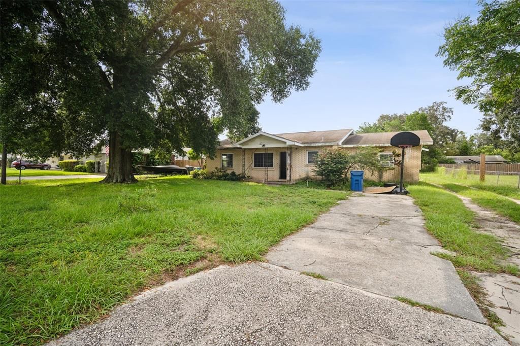 For Sale: $189,990 (3 beds, 2 baths, 1008 Square Feet)