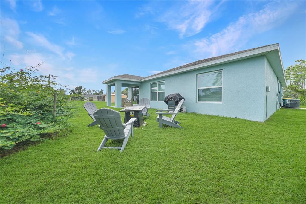 For Sale: $300,000 (4 beds, 2 baths, 1499 Square Feet)