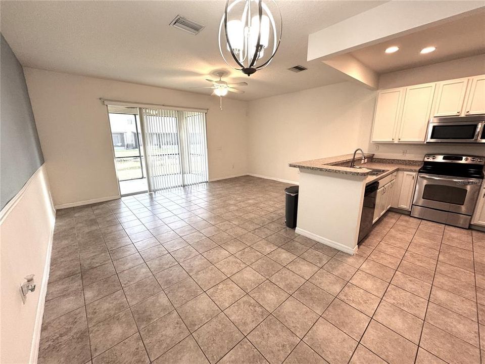 For Rent: $2,300 (3 beds, 2 baths, 1500 Square Feet)