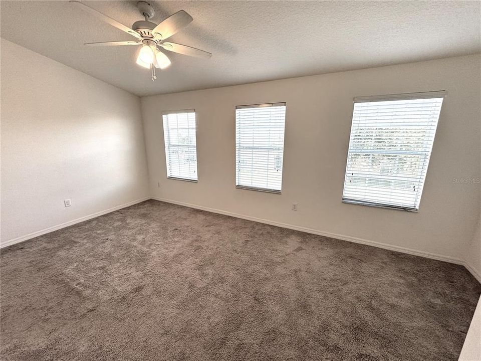 For Rent: $2,300 (3 beds, 2 baths, 1500 Square Feet)