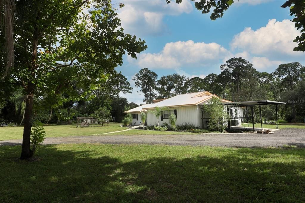 For Sale: $699,000 (4 beds, 2 baths, 2378 Square Feet)