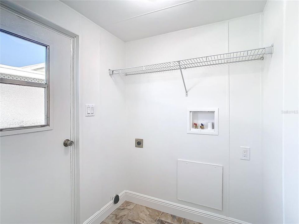 For Sale: $185,000 (2 beds, 2 baths, 960 Square Feet)