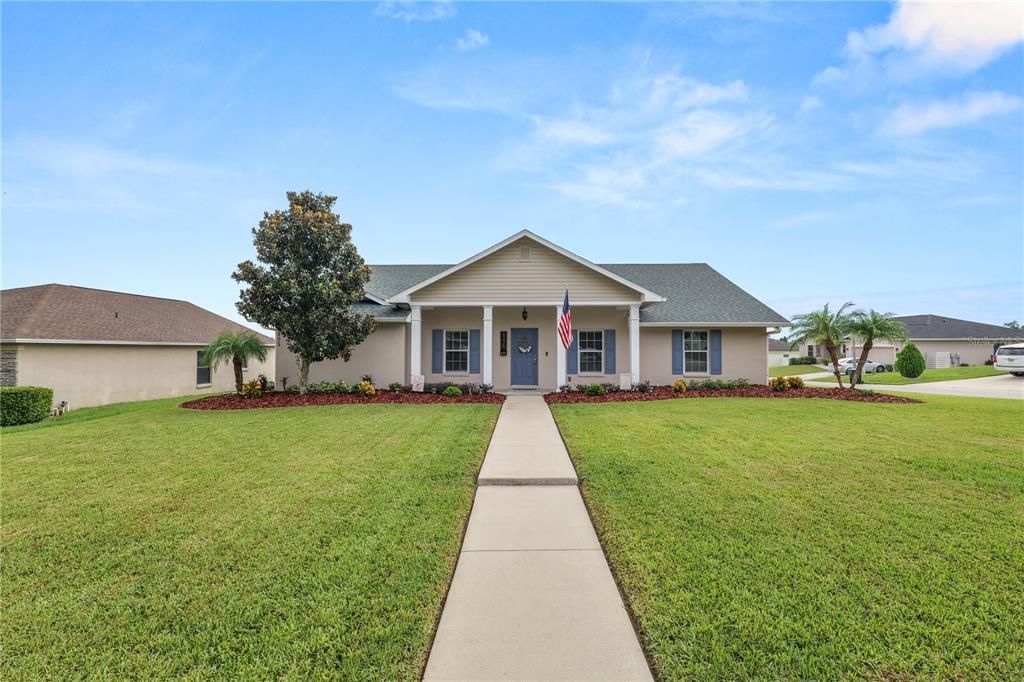 For Sale: $398,500 (3 beds, 2 baths, 1824 Square Feet)