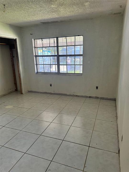 En Venta: $249,000 (3 camas, 2 baños, 1360 Pies cuadrados)