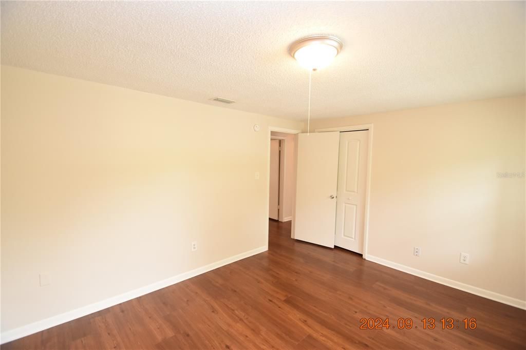 For Rent: $2,595 (4 beds, 2 baths, 2670 Square Feet)