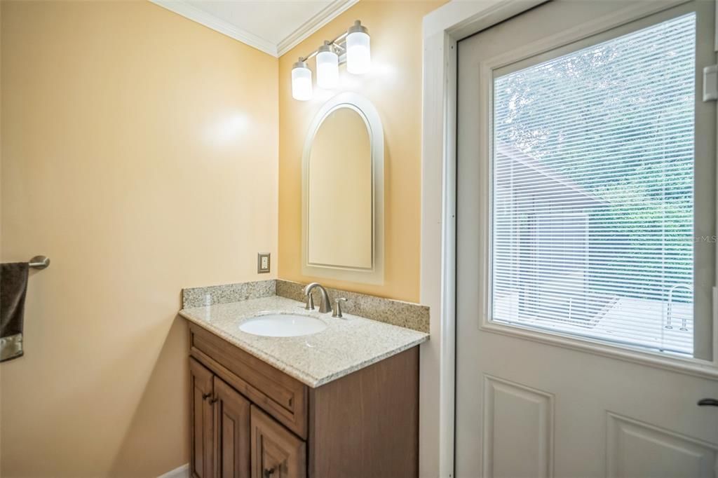 3535 Southcrest Blvd, Lakeland, FL  - 33812 - Bath 2