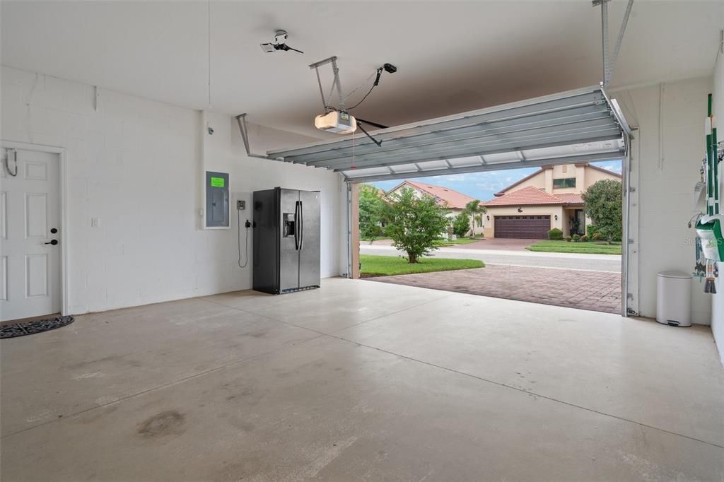 For Sale: $445,000 (3 beds, 2 baths, 2028 Square Feet)