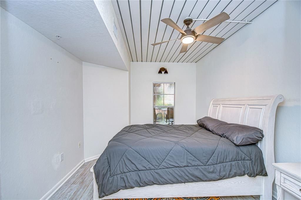 For Rent: $2,200 (1 beds, 1 baths, 721 Square Feet)