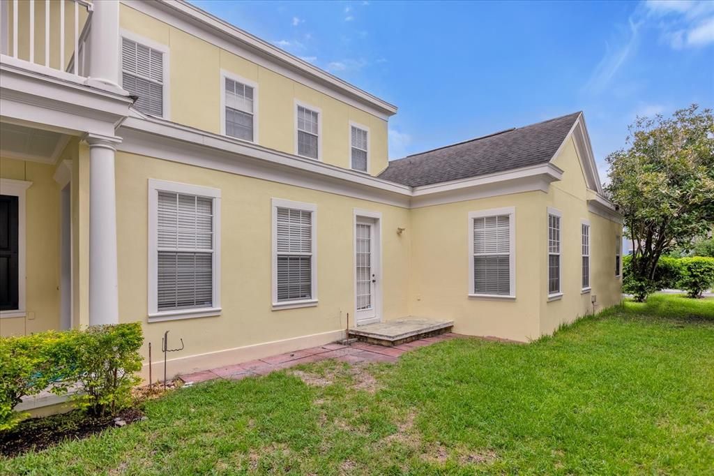 For Sale: $850,000 (3 beds, 2 baths, 2775 Square Feet)