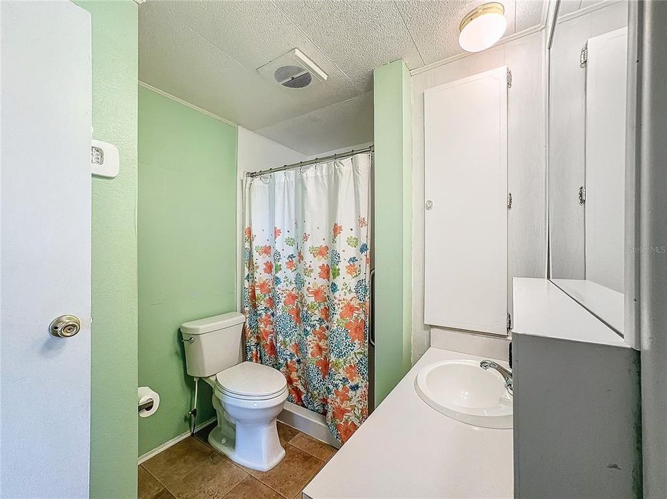 For Sale: $139,000 (2 beds, 2 baths, 1296 Square Feet)