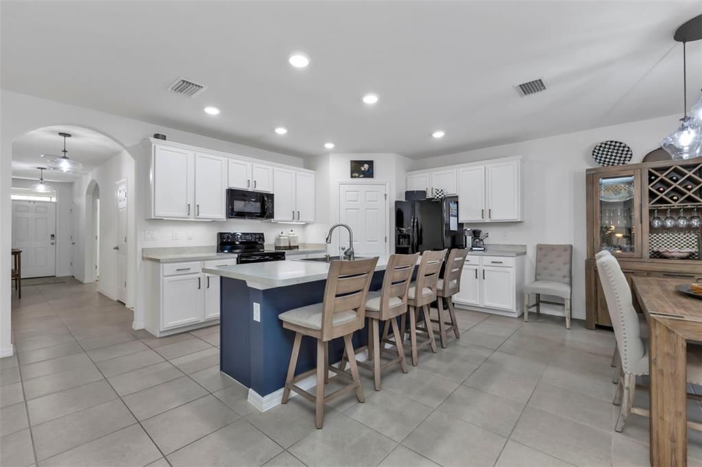 For Sale: $430,000 (4 beds, 2 baths, 1846 Square Feet)