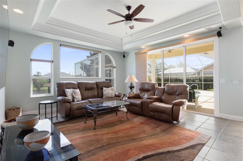 Active With Contract: $799,000 (3 beds, 3 baths, 2474 Square Feet)