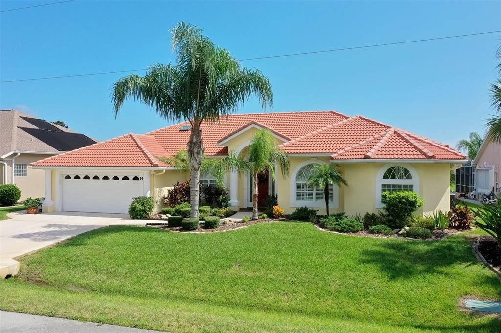 Active With Contract: $799,000 (3 beds, 3 baths, 2474 Square Feet)