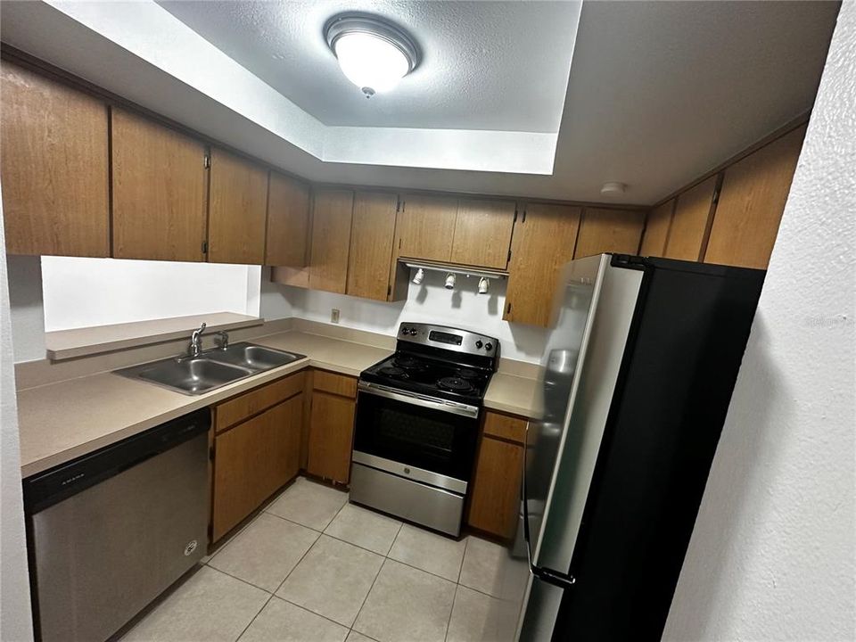 For Rent: $1,600 (2 beds, 2 baths, 1239 Square Feet)