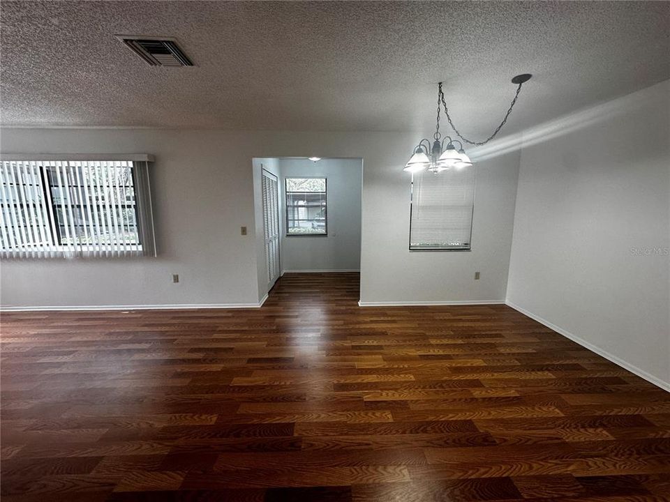 For Rent: $1,600 (2 beds, 2 baths, 1239 Square Feet)